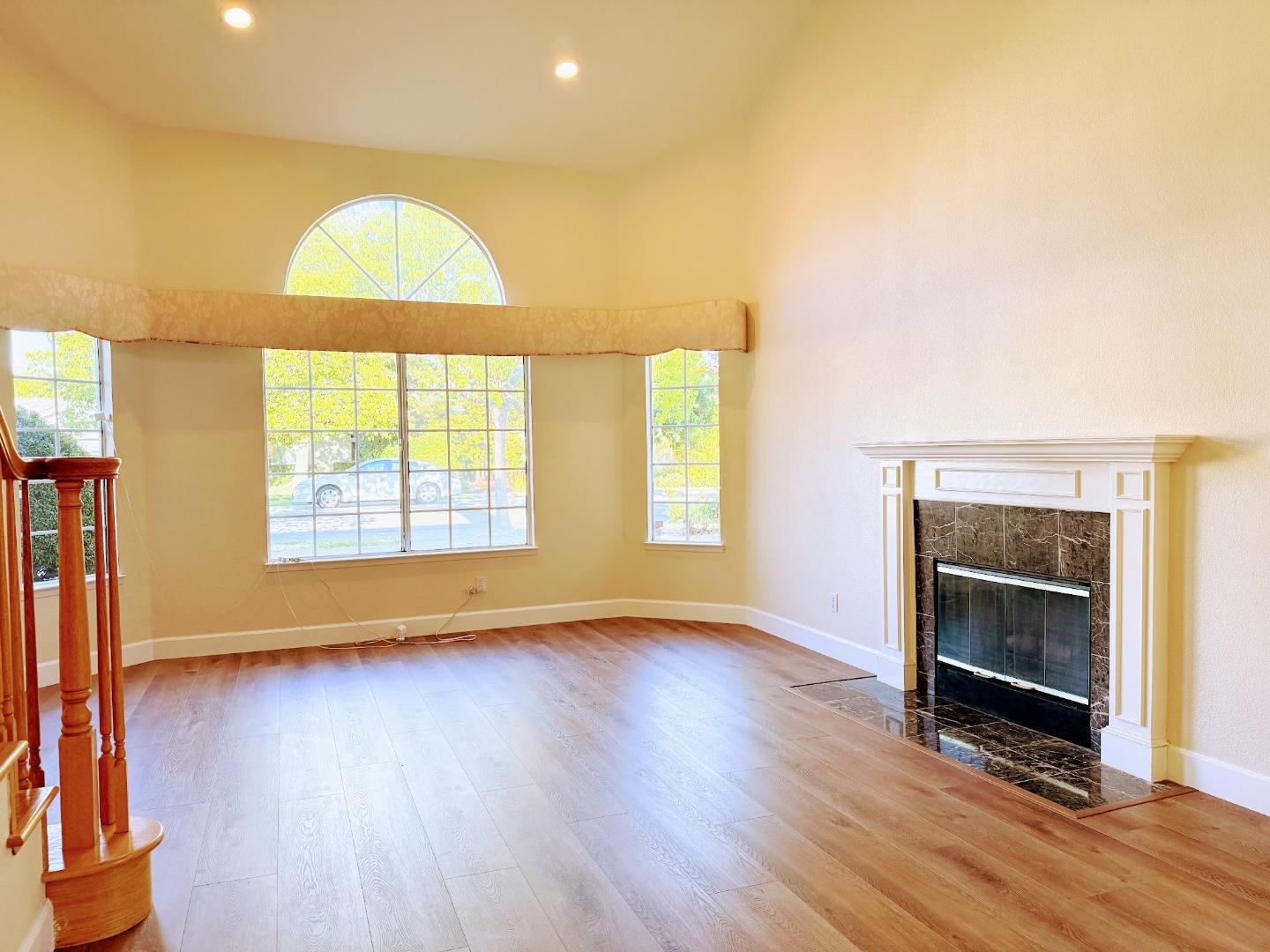 Detail Gallery Image 4 of 15 For 10163 Bret Ave, Cupertino,  CA 95014 - 5 Beds | 3/1 Baths