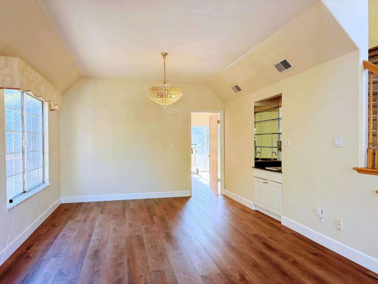 Detail Gallery Image 6 of 15 For 10163 Bret Ave, Cupertino,  CA 95014 - 5 Beds | 3/1 Baths