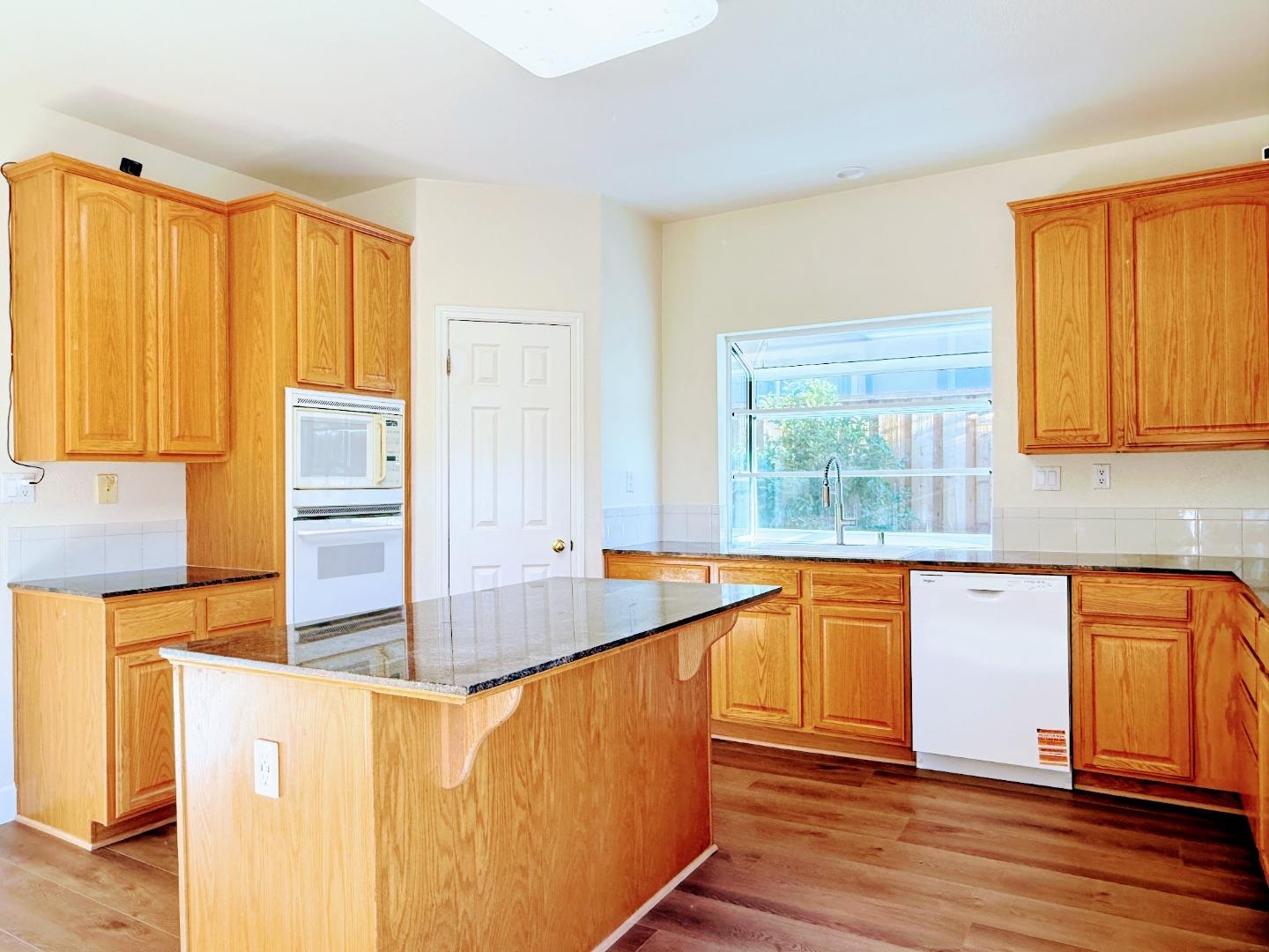 Detail Gallery Image 7 of 15 For 10163 Bret Ave, Cupertino,  CA 95014 - 5 Beds | 3/1 Baths