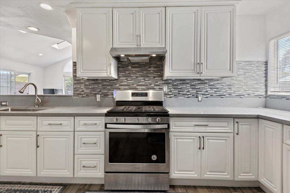 Detail Gallery Image 12 of 31 For 519 Longwood Ct, Hayward,  CA 94541 - 4 Beds | 2 Baths