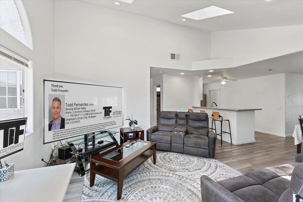 Detail Gallery Image 15 of 31 For 519 Longwood Ct, Hayward,  CA 94541 - 4 Beds | 2 Baths
