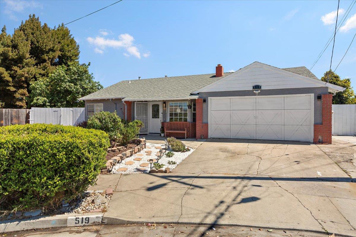 Detail Gallery Image 2 of 31 For 519 Longwood Ct, Hayward,  CA 94541 - 4 Beds | 2 Baths
