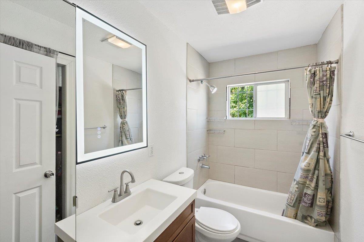 Detail Gallery Image 22 of 31 For 519 Longwood Ct, Hayward,  CA 94541 - 4 Beds | 2 Baths