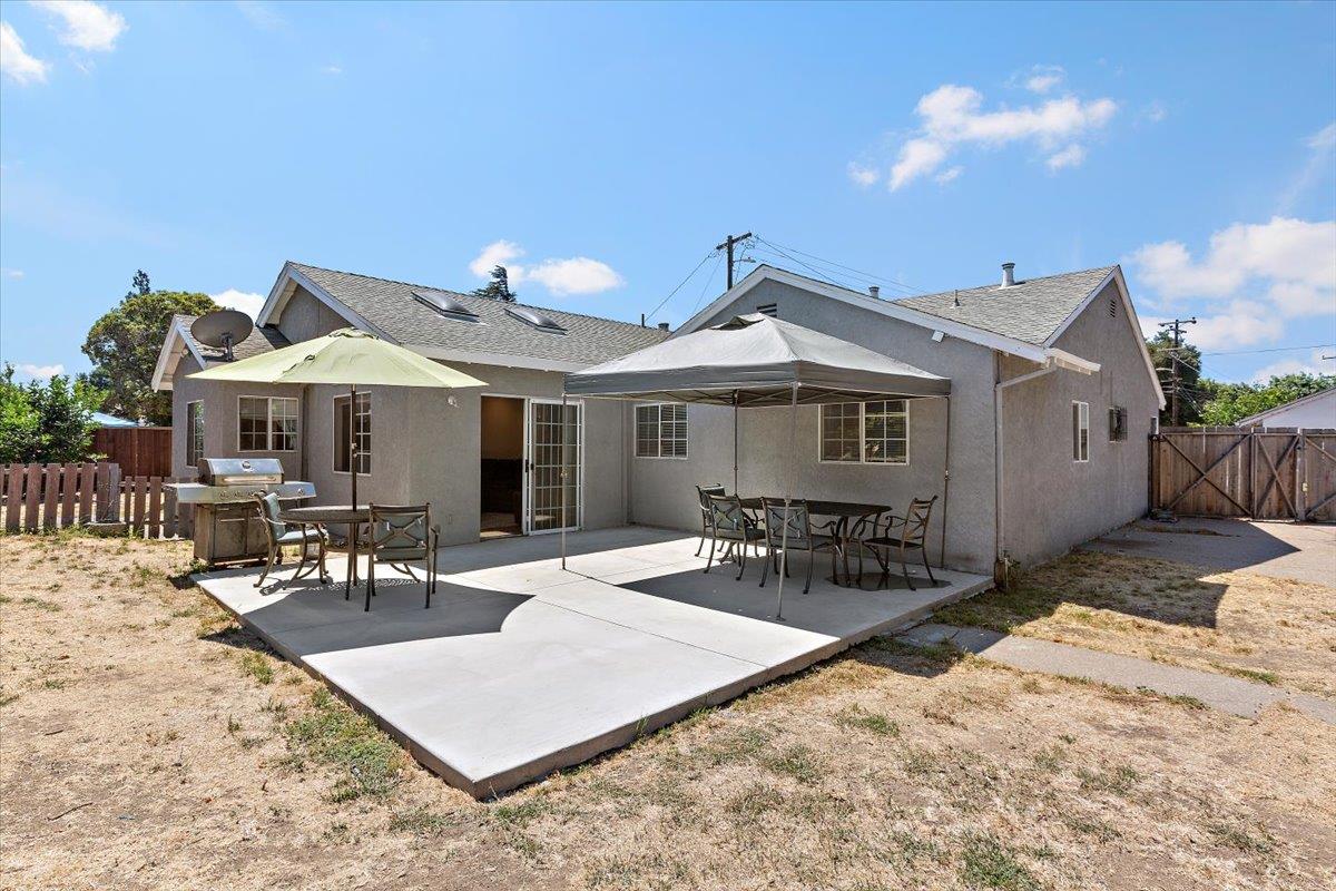 Detail Gallery Image 28 of 31 For 519 Longwood Ct, Hayward,  CA 94541 - 4 Beds | 2 Baths