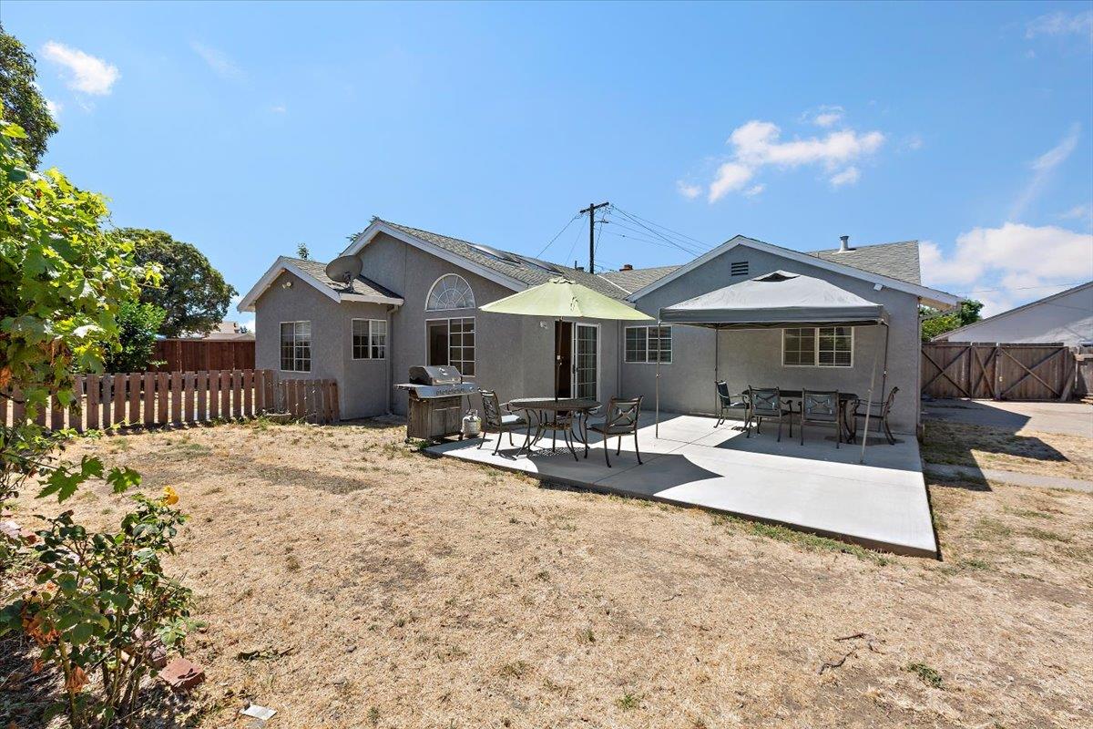 Detail Gallery Image 30 of 31 For 519 Longwood Ct, Hayward,  CA 94541 - 4 Beds | 2 Baths