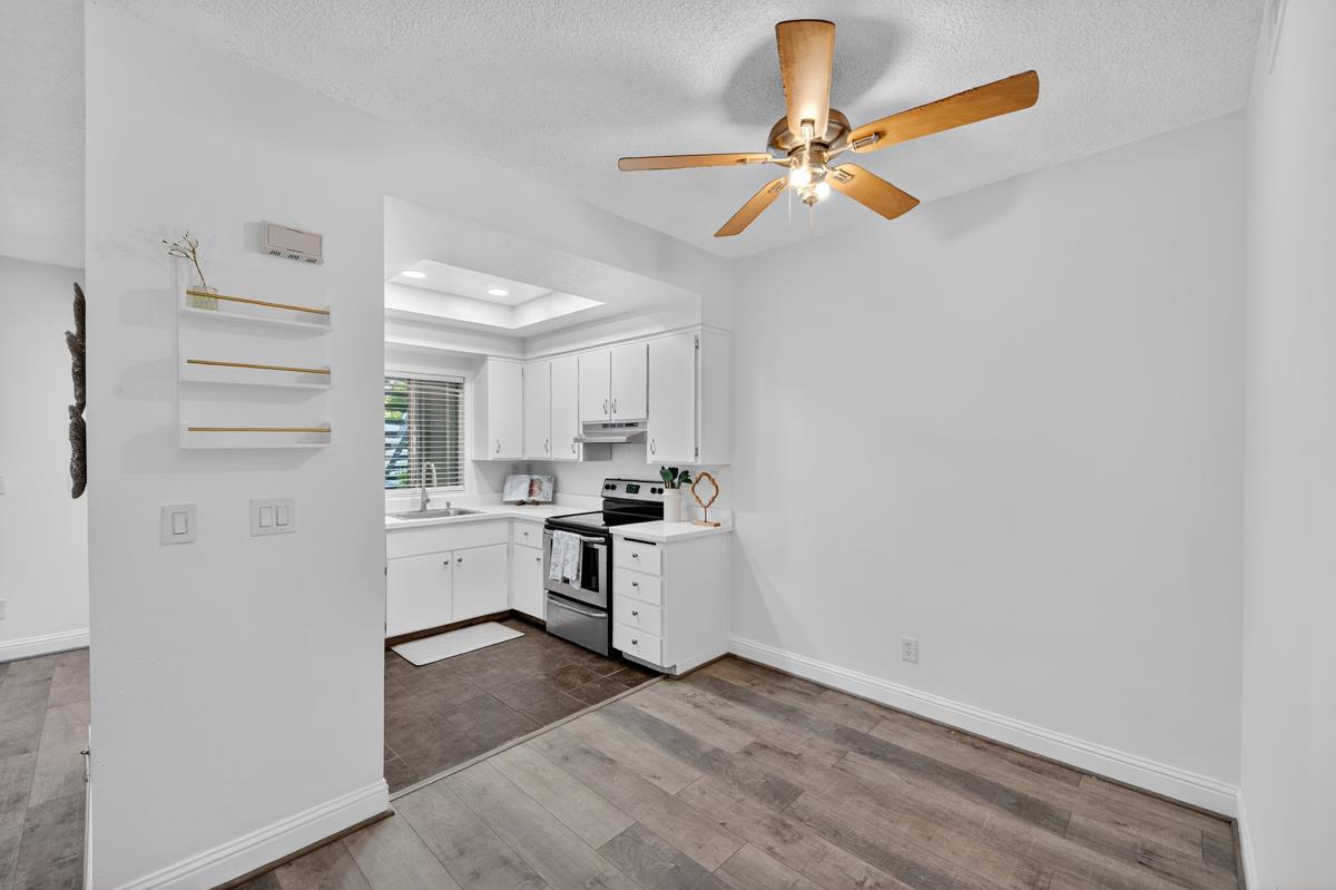 Detail Gallery Image 10 of 25 For 482 Shadowgraph Dr, San Jose,  CA 95110 - 2 Beds | 2 Baths