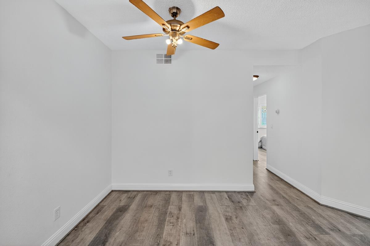 Detail Gallery Image 11 of 25 For 482 Shadowgraph Dr, San Jose,  CA 95110 - 2 Beds | 2 Baths