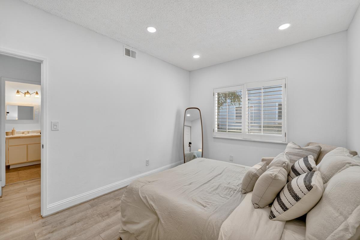 Detail Gallery Image 21 of 25 For 482 Shadowgraph Dr, San Jose,  CA 95110 - 2 Beds | 2 Baths