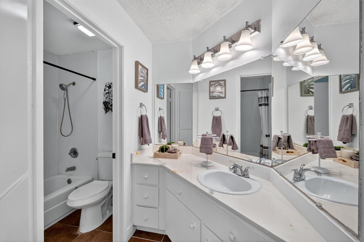 Detail Gallery Image 23 of 25 For 482 Shadowgraph Dr, San Jose,  CA 95110 - 2 Beds | 2 Baths