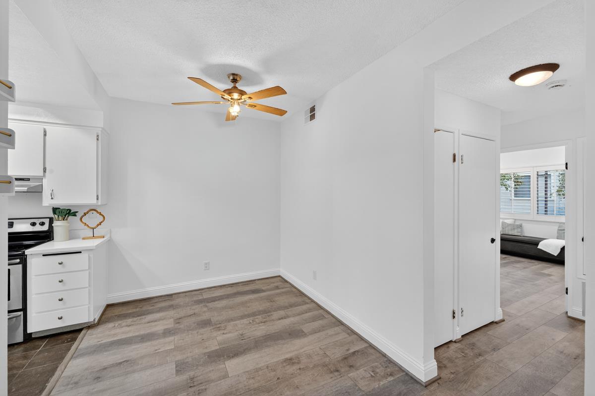 Detail Gallery Image 8 of 25 For 482 Shadowgraph Dr, San Jose,  CA 95110 - 2 Beds | 2 Baths