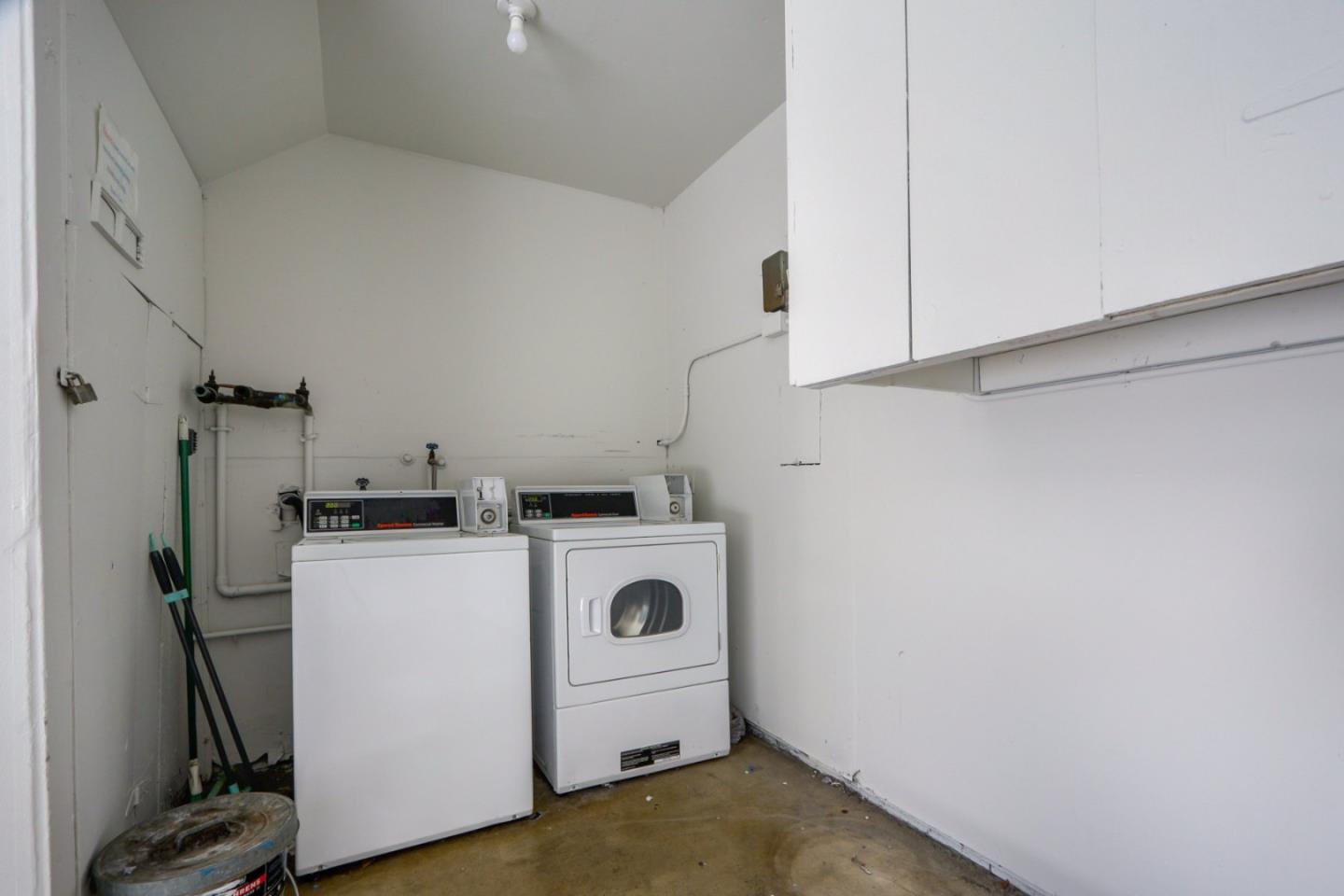 Detail Gallery Image 8 of 59 For 674 Kirkland Dr, Sunnyvale,  CA 94087 - – Beds | – Baths
