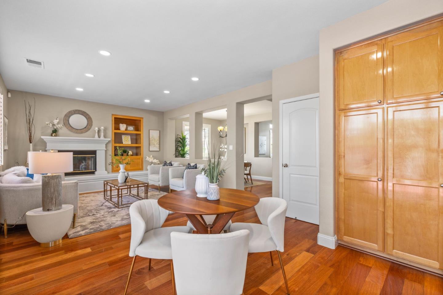 Detail Gallery Image 10 of 29 For 5939 Pala Mesa Dr, San Jose,  CA 95123 - 4 Beds | 2/1 Baths