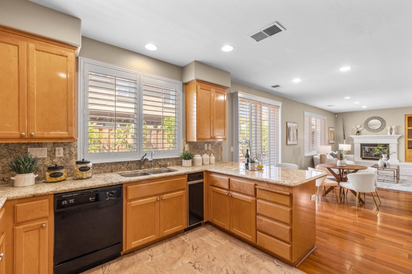 Detail Gallery Image 17 of 29 For 5939 Pala Mesa Dr, San Jose,  CA 95123 - 4 Beds | 2/1 Baths