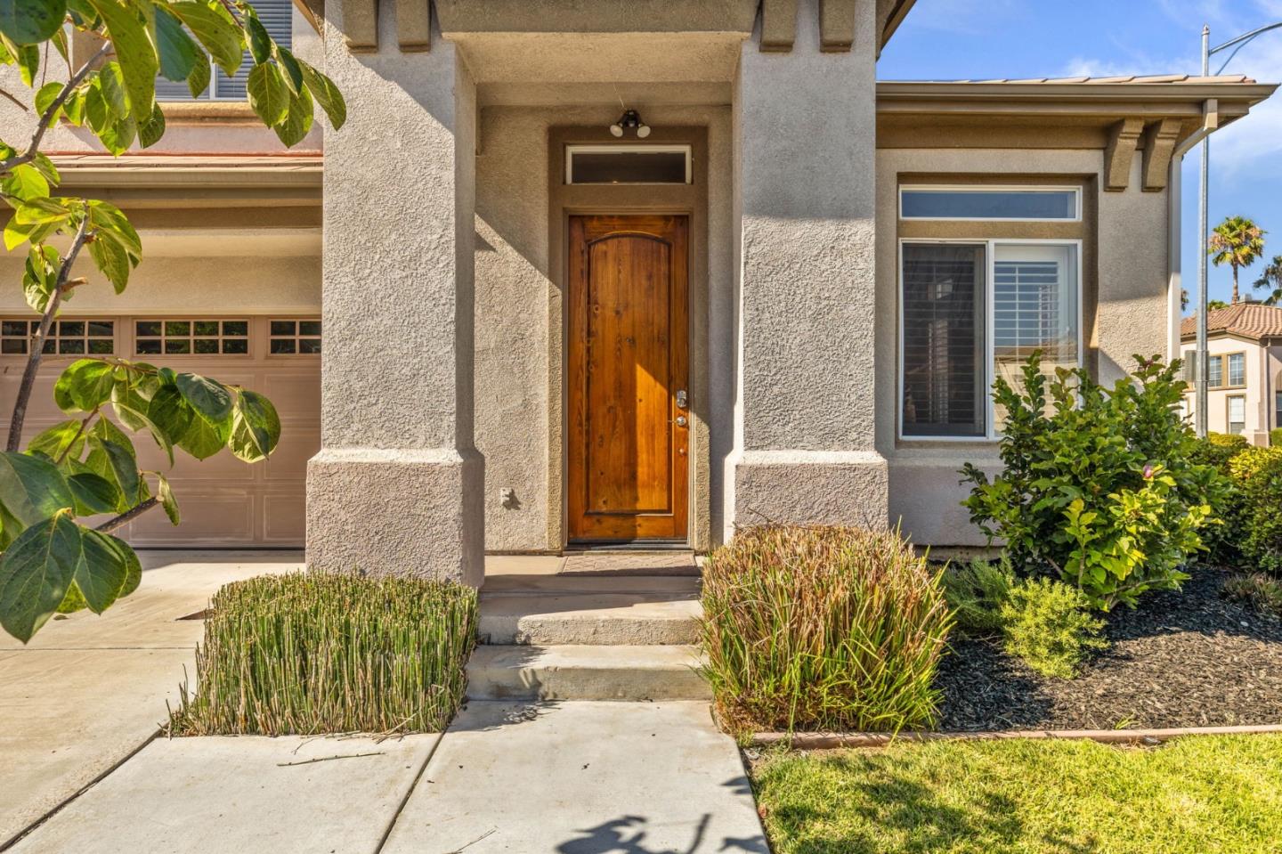 Detail Gallery Image 2 of 29 For 5939 Pala Mesa Dr, San Jose,  CA 95123 - 4 Beds | 2/1 Baths