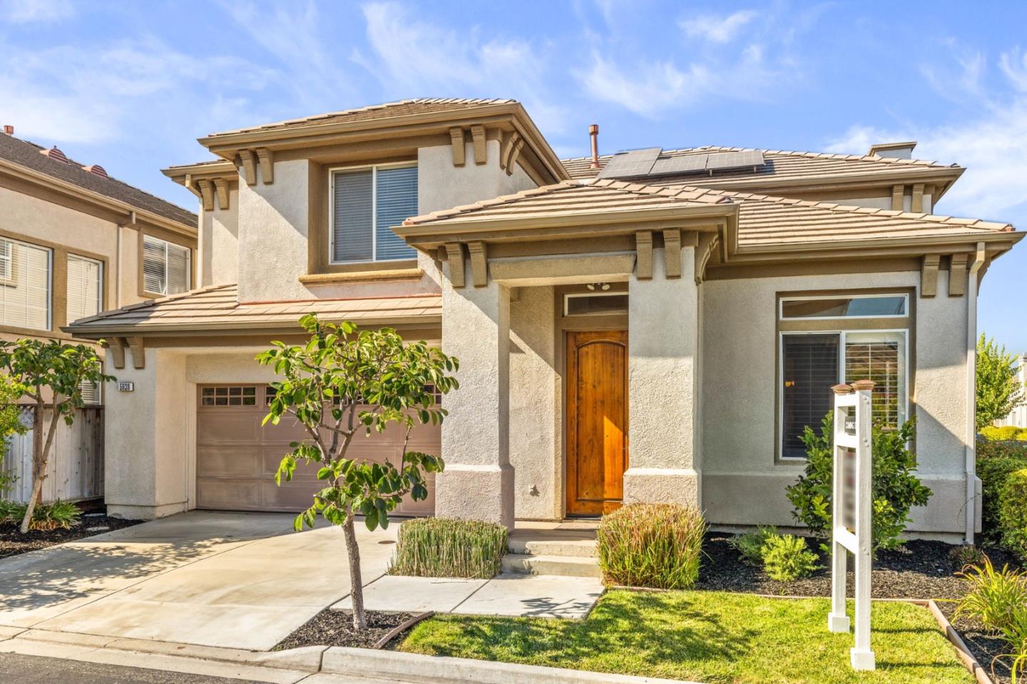 Detail Gallery Image 3 of 29 For 5939 Pala Mesa Dr, San Jose,  CA 95123 - 4 Beds | 2/1 Baths