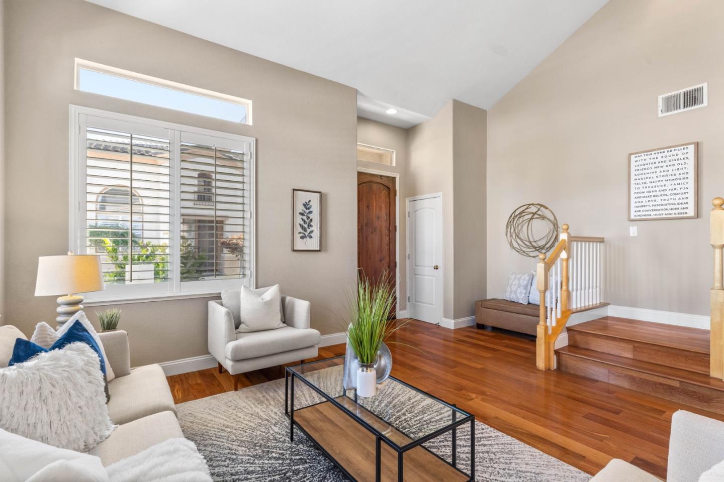 Detail Gallery Image 5 of 29 For 5939 Pala Mesa Dr, San Jose,  CA 95123 - 4 Beds | 2/1 Baths