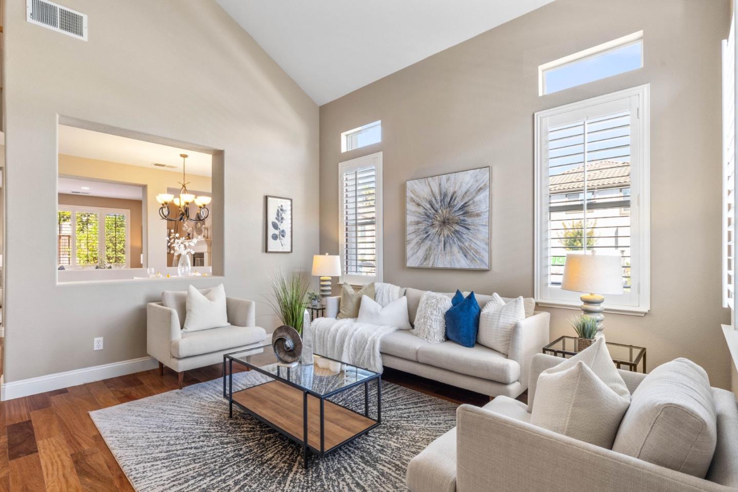 Detail Gallery Image 6 of 29 For 5939 Pala Mesa Dr, San Jose,  CA 95123 - 4 Beds | 2/1 Baths