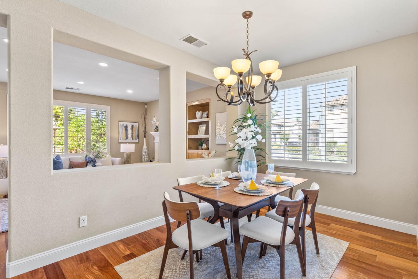 Detail Gallery Image 8 of 29 For 5939 Pala Mesa Dr, San Jose,  CA 95123 - 4 Beds | 2/1 Baths
