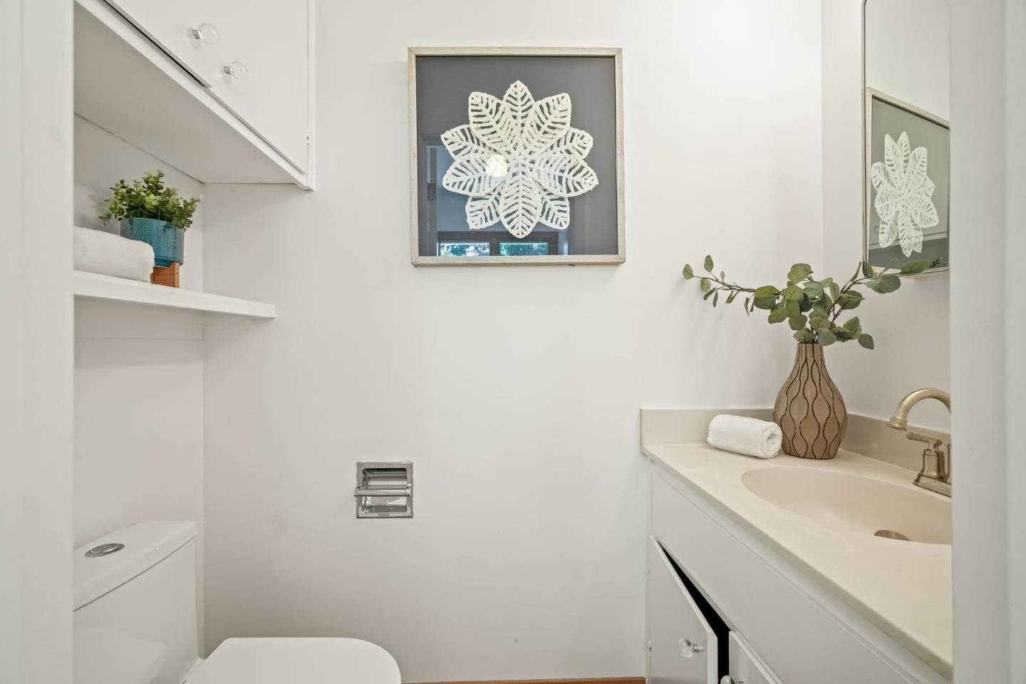 Detail Gallery Image 13 of 41 For 89 Fair Oaks Ln, Atherton,  CA 94027 - 4 Beds | 2/1 Baths