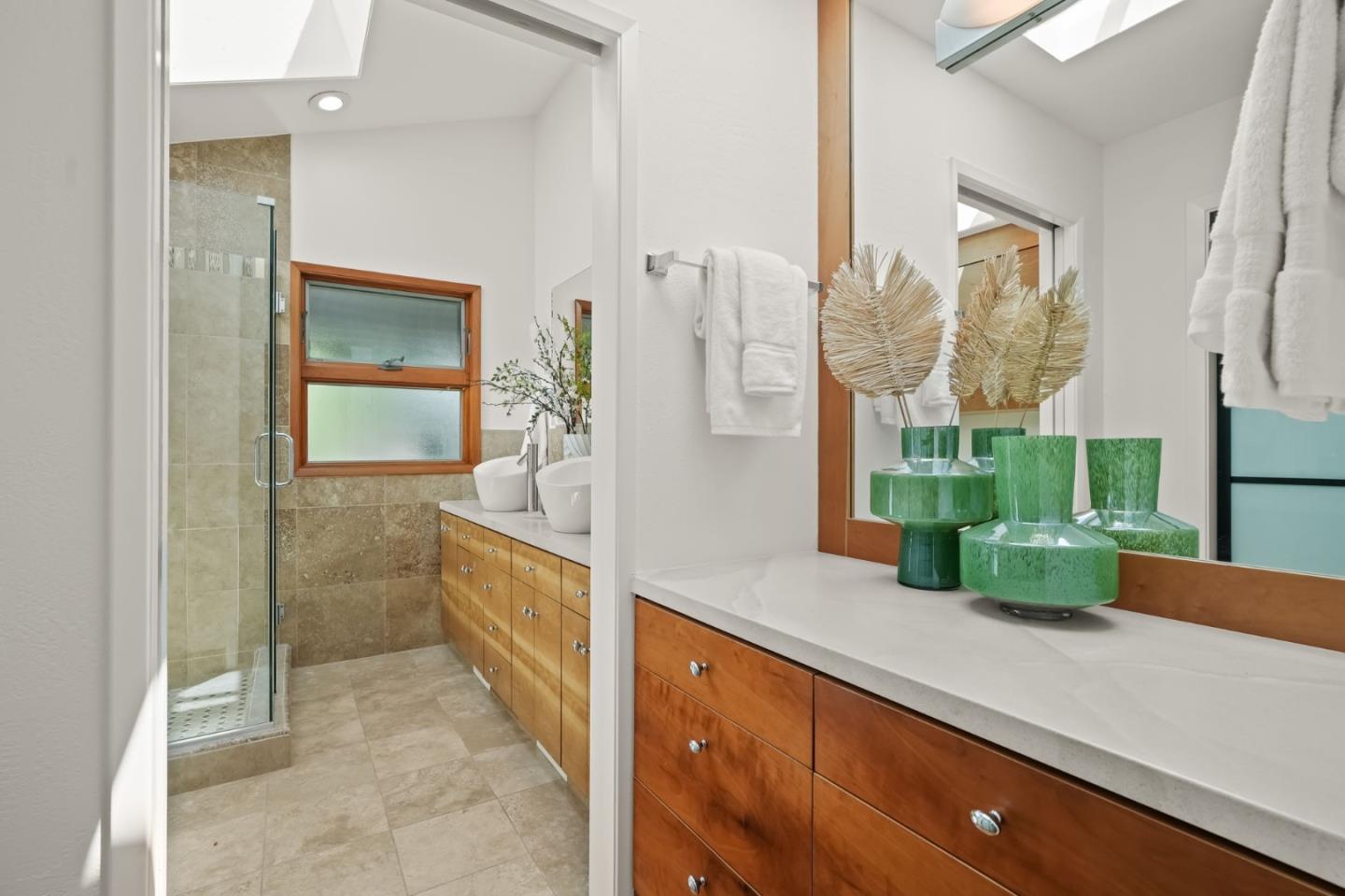Detail Gallery Image 29 of 41 For 89 Fair Oaks Ln, Atherton,  CA 94027 - 4 Beds | 2/1 Baths