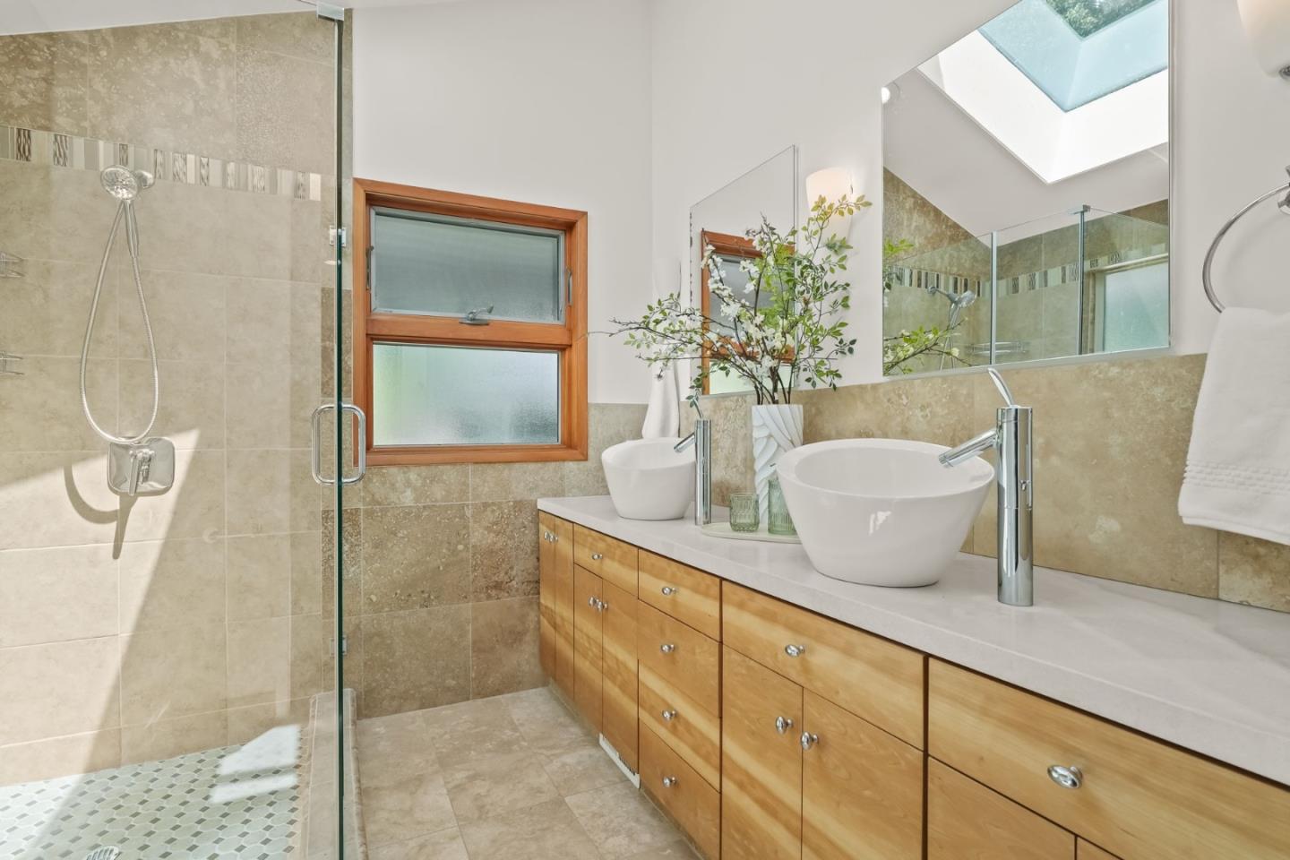 Detail Gallery Image 30 of 41 For 89 Fair Oaks Ln, Atherton,  CA 94027 - 4 Beds | 2/1 Baths