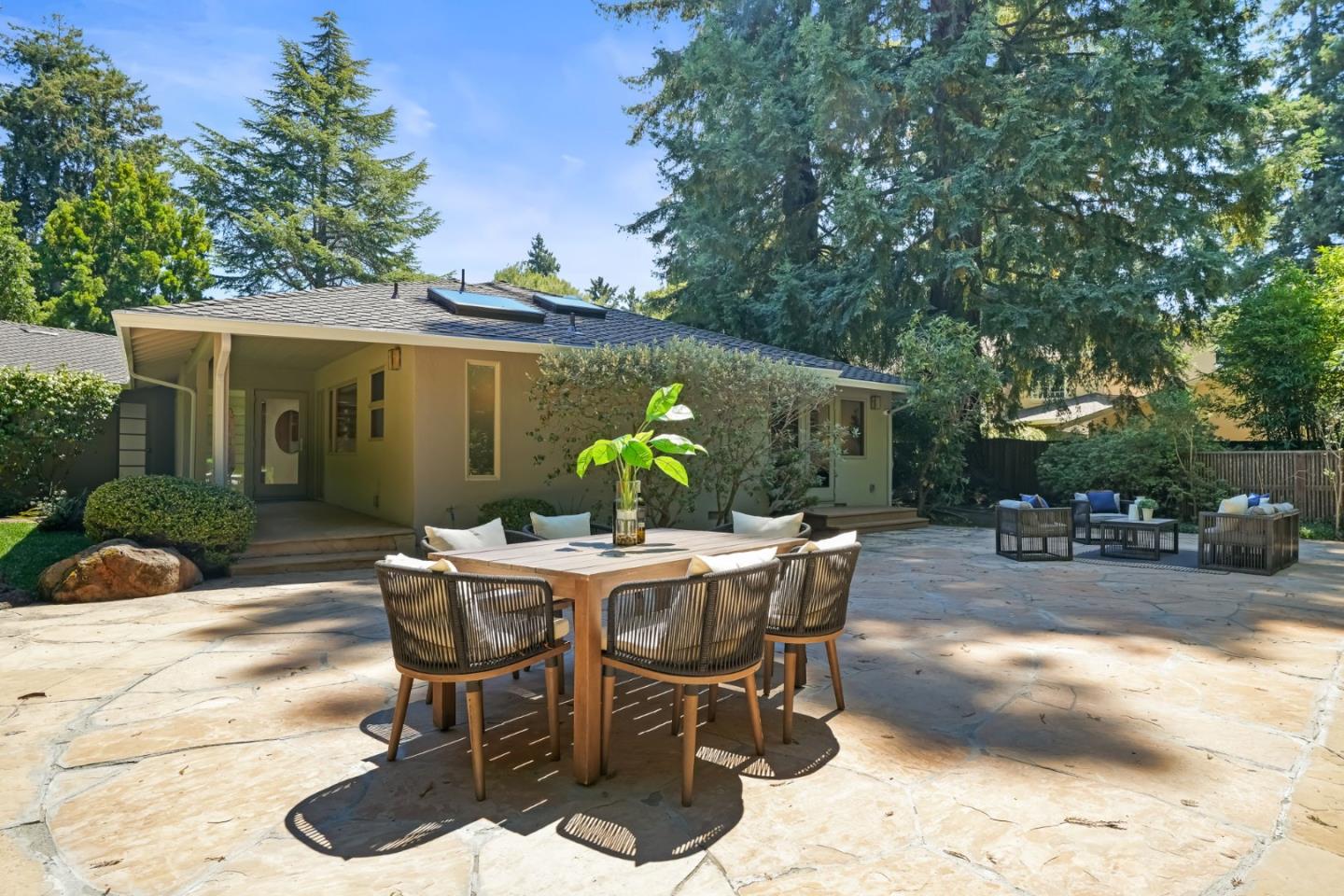 Detail Gallery Image 37 of 41 For 89 Fair Oaks Ln, Atherton,  CA 94027 - 4 Beds | 2/1 Baths