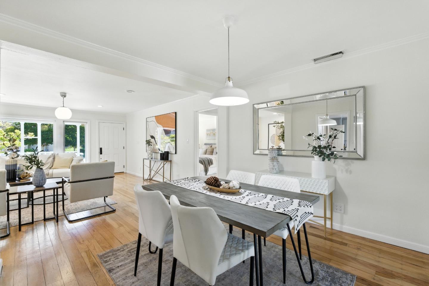 Detail Gallery Image 9 of 27 For 823 10th Ave, Redwood City,  CA 94063 - 3 Beds | 2 Baths