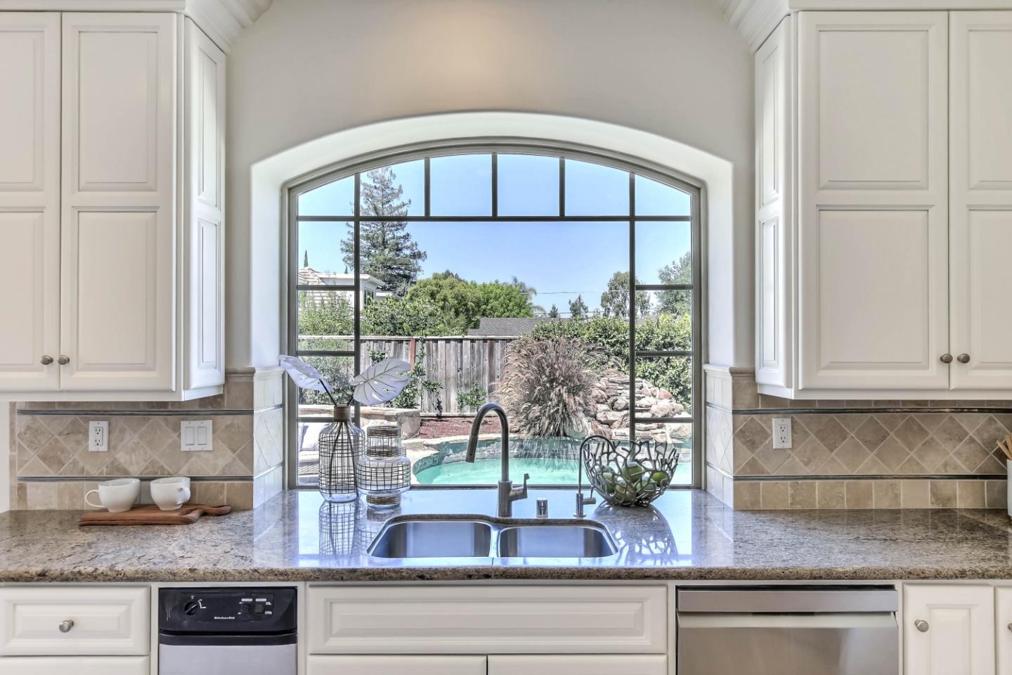 Detail Gallery Image 13 of 43 For 20455 Franklin Ave, Saratoga,  CA 95070 - 4 Beds | 3/1 Baths