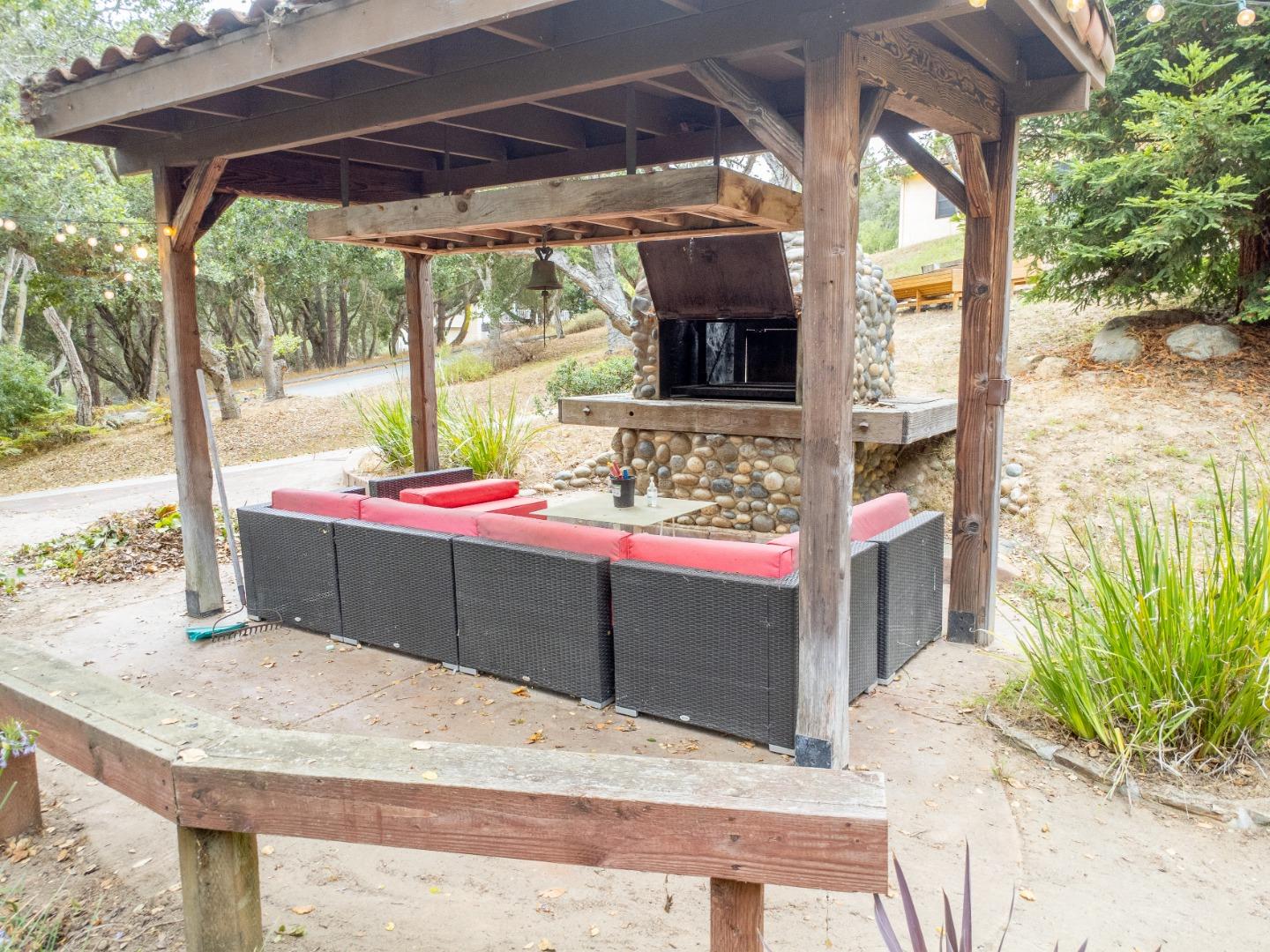 Detail Gallery Image 36 of 53 For 17551 Pond Derosa Ln, Prunedale,  CA 93907 - 4 Beds | 2/1 Baths