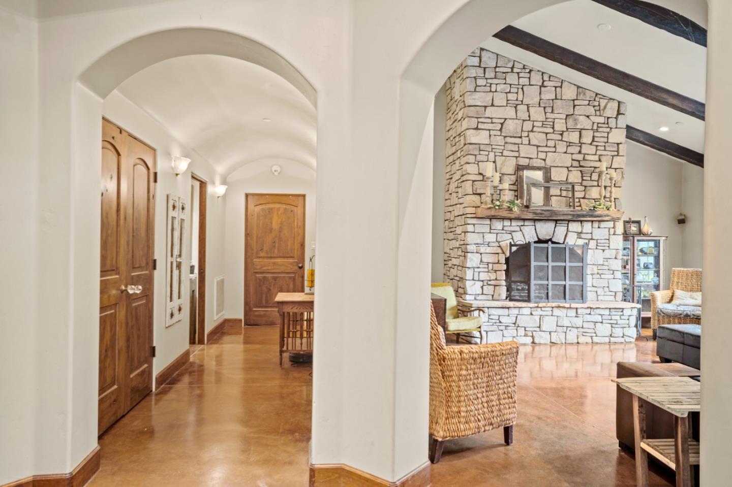 Detail Gallery Image 7 of 53 For 17551 Pond Derosa Ln, Prunedale,  CA 93907 - 4 Beds | 2/1 Baths