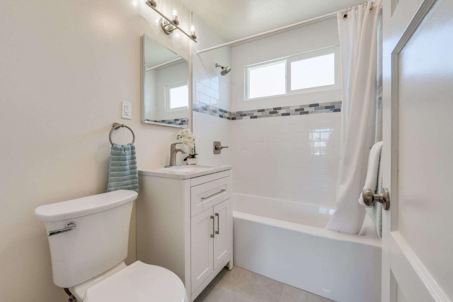 Detail Gallery Image 24 of 29 For 1 Elkwood Dr, South San Francisco,  CA 94080 - 3 Beds | 1 Baths