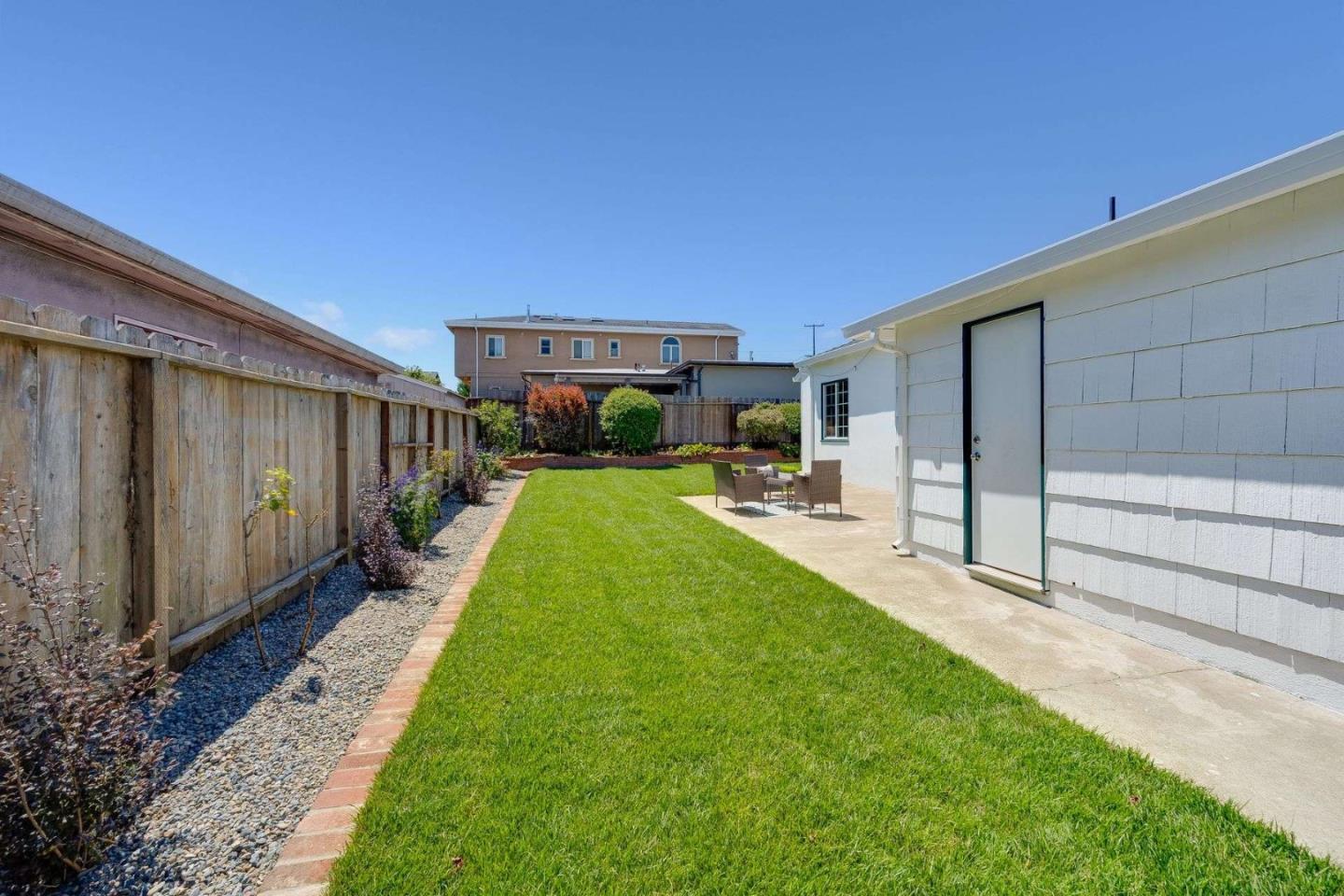 Detail Gallery Image 27 of 29 For 1 Elkwood Dr, South San Francisco,  CA 94080 - 3 Beds | 1 Baths