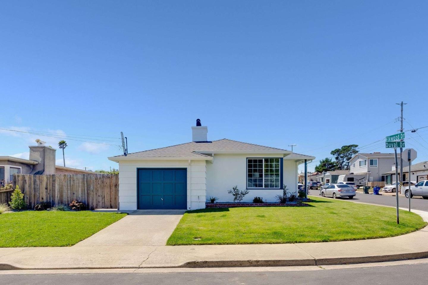 Detail Gallery Image 3 of 29 For 1 Elkwood Dr, South San Francisco,  CA 94080 - 3 Beds | 1 Baths