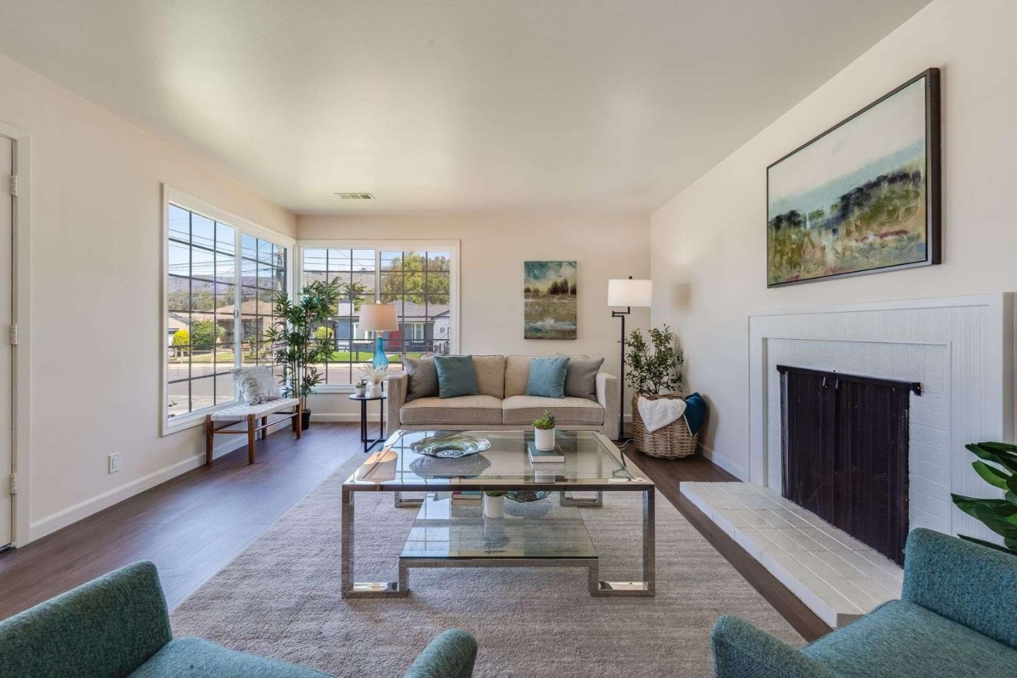 Detail Gallery Image 6 of 29 For 1 Elkwood Dr, South San Francisco,  CA 94080 - 3 Beds | 1 Baths