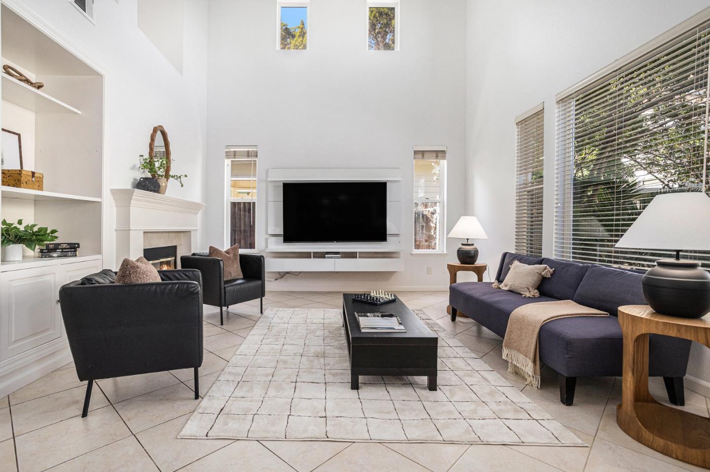 Detail Gallery Image 7 of 32 For 751 Walker Ct, Brentwood,  CA 94513 - 5 Beds | 3 Baths