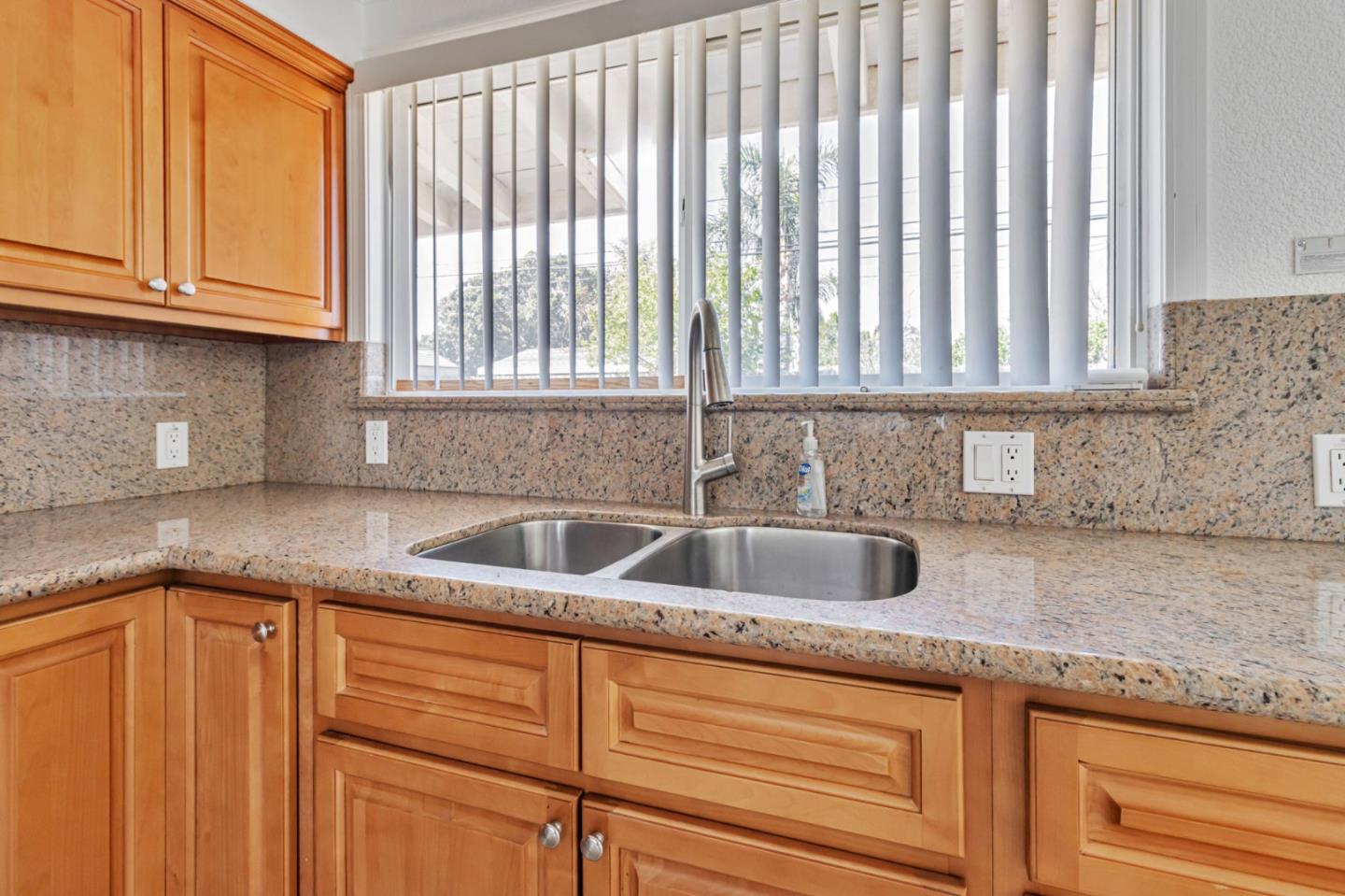 Detail Gallery Image 11 of 30 For 1635 S King Rd, San Jose,  CA 95122 - 3 Beds | 2 Baths