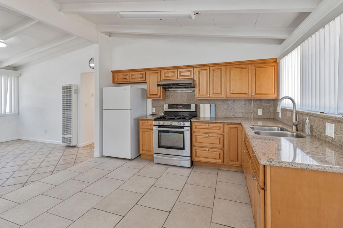 Detail Gallery Image 15 of 30 For 1635 S King Rd, San Jose,  CA 95122 - 3 Beds | 2 Baths