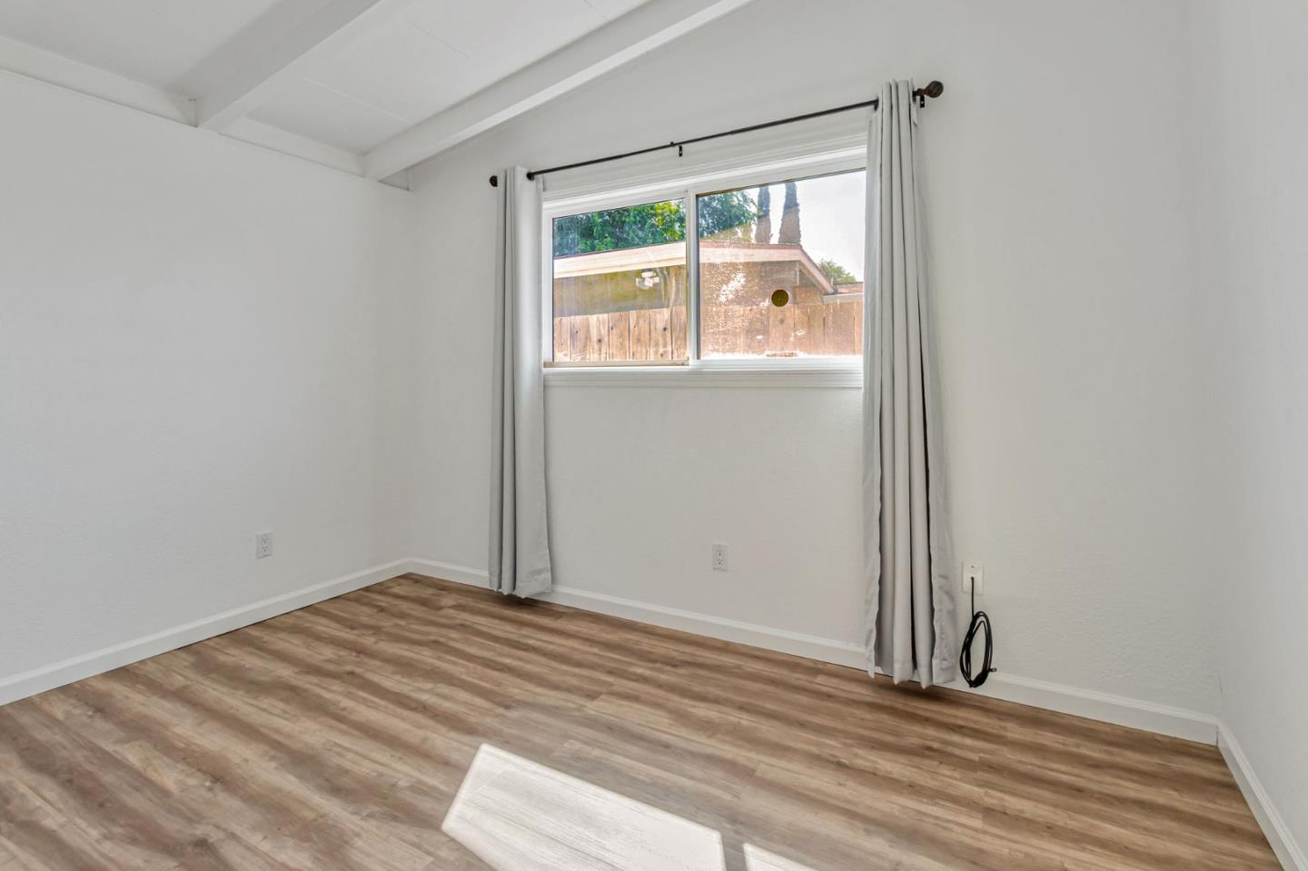 Detail Gallery Image 19 of 30 For 1635 S King Rd, San Jose,  CA 95122 - 3 Beds | 2 Baths