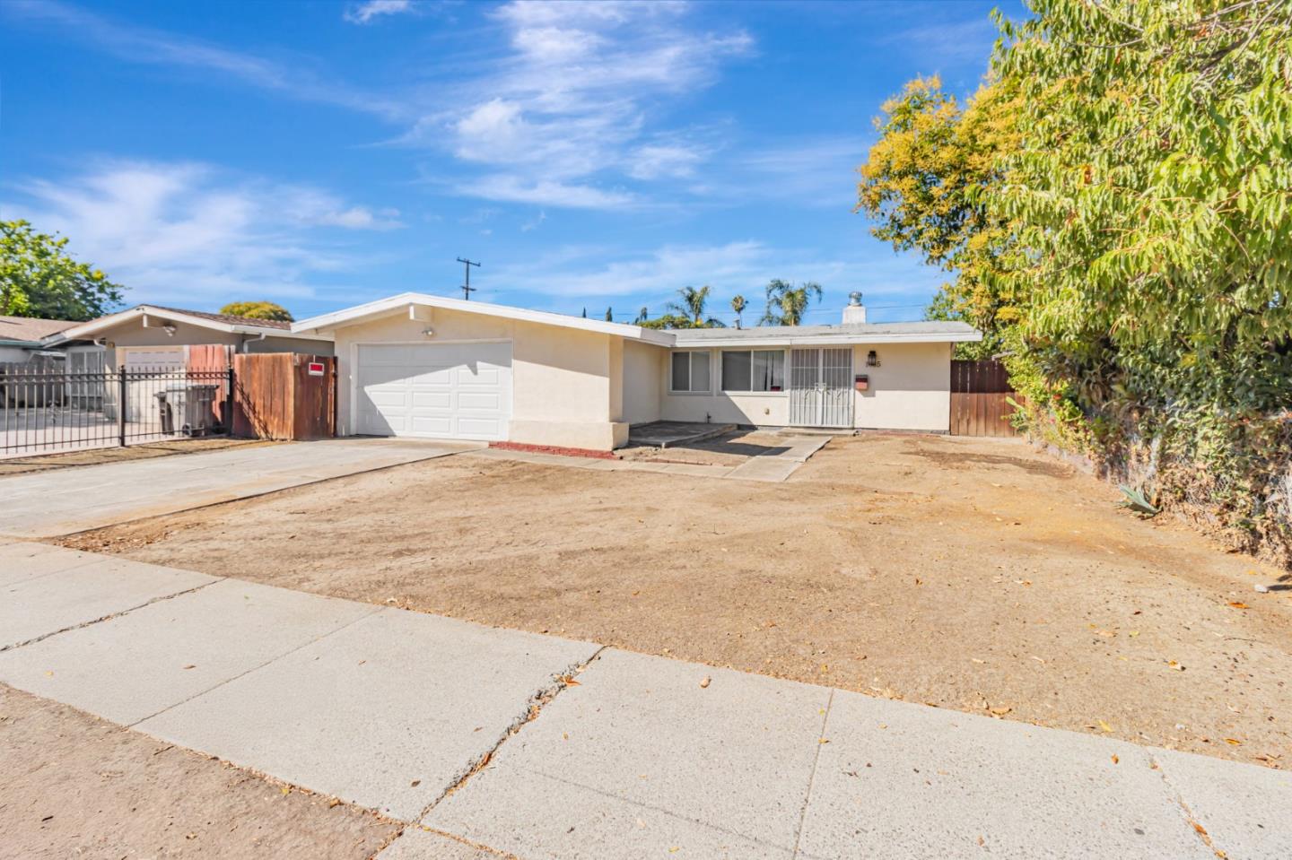 Detail Gallery Image 3 of 30 For 1635 S King Rd, San Jose,  CA 95122 - 3 Beds | 2 Baths