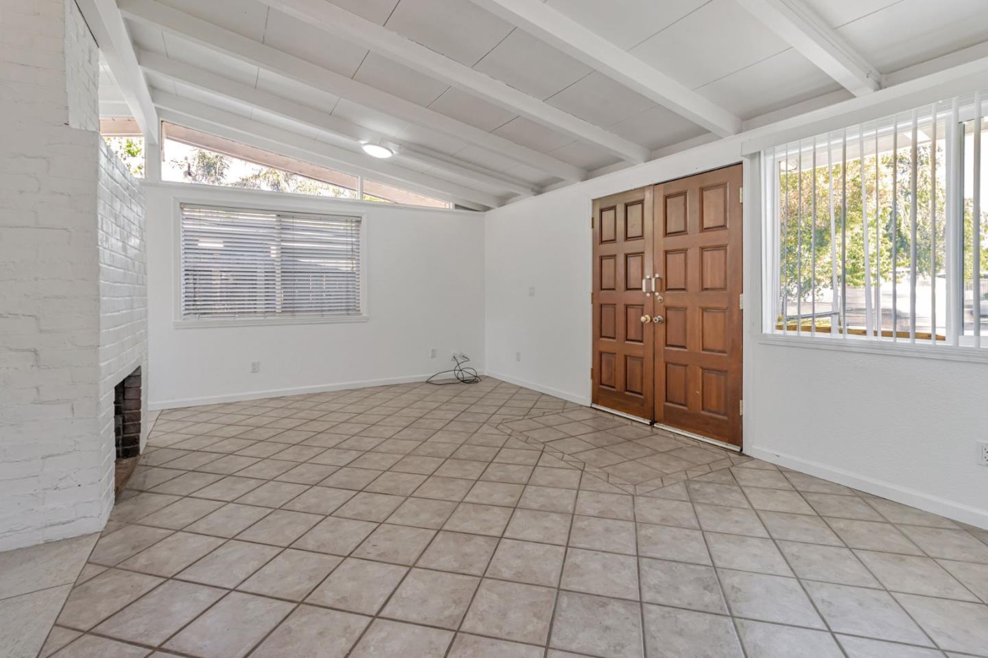 Detail Gallery Image 6 of 30 For 1635 S King Rd, San Jose,  CA 95122 - 3 Beds | 2 Baths