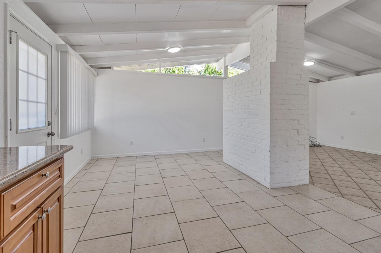 Detail Gallery Image 9 of 30 For 1635 S King Rd, San Jose,  CA 95122 - 3 Beds | 2 Baths