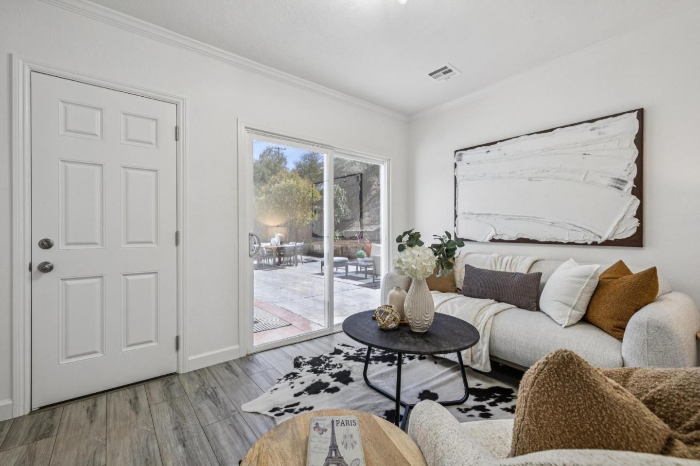 Detail Gallery Image 15 of 41 For 823 31st Ave, San Mateo,  CA 94403 - 7 Beds | 3/1 Baths