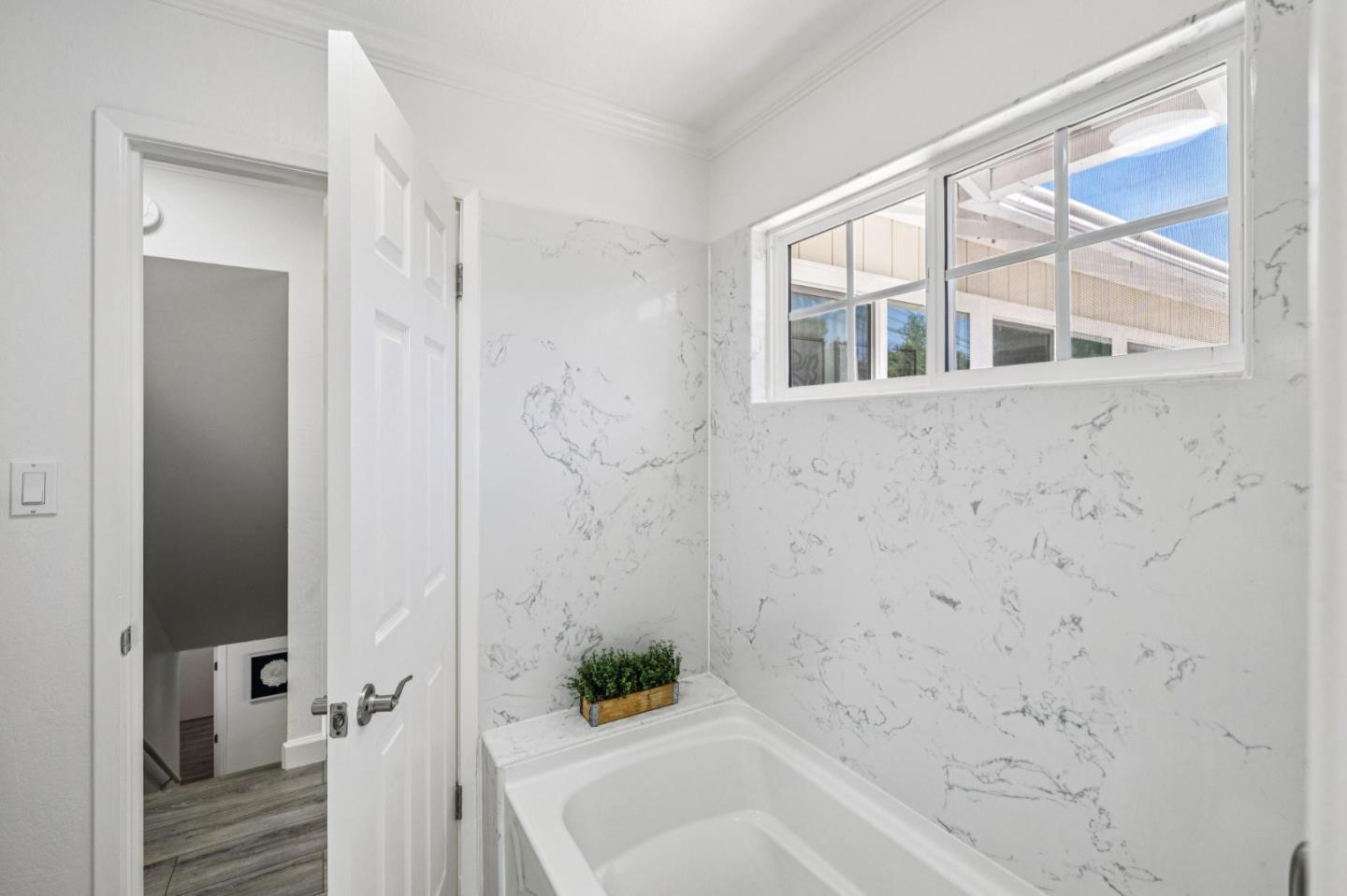Detail Gallery Image 30 of 41 For 823 31st Ave, San Mateo,  CA 94403 - 7 Beds | 3/1 Baths