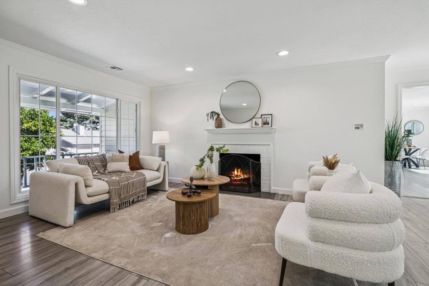Detail Gallery Image 7 of 41 For 823 31st Ave, San Mateo,  CA 94403 - 7 Beds | 3/1 Baths