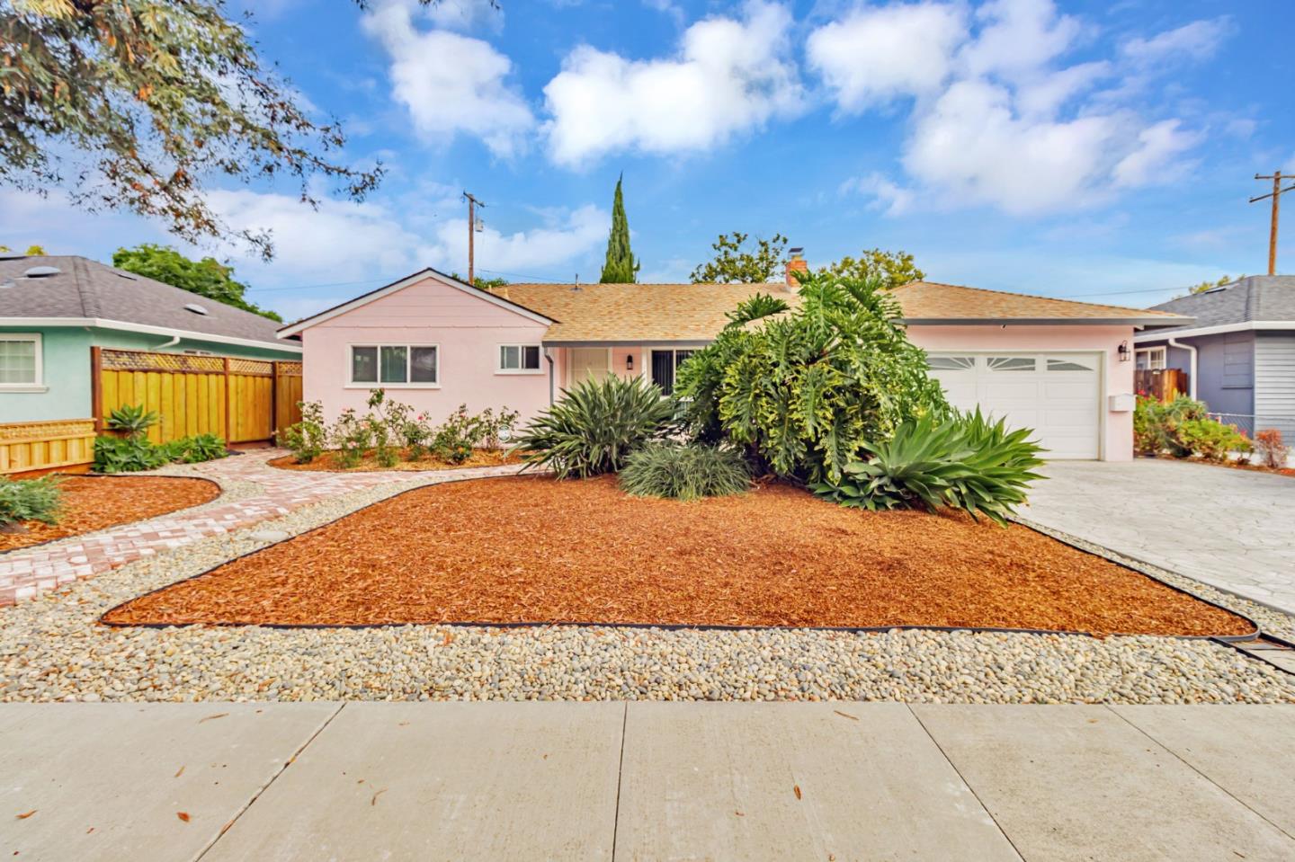 Detail Gallery Image 2 of 23 For 2361 Castro Pl, Santa Clara,  CA 95050 - 3 Beds | 1 Baths