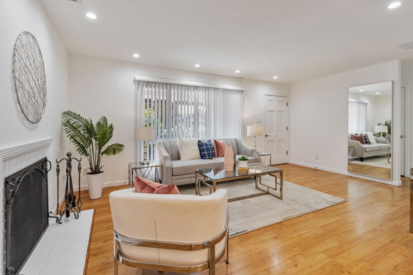 Detail Gallery Image 3 of 23 For 2361 Castro Pl, Santa Clara,  CA 95050 - 3 Beds | 1 Baths