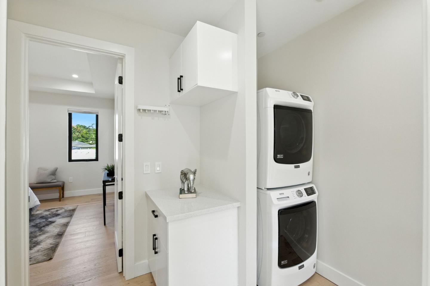 Detail Gallery Image 19 of 37 For 500 Walnut #B,  San Carlos,  CA 94070 - 2 Beds | 2/1 Baths