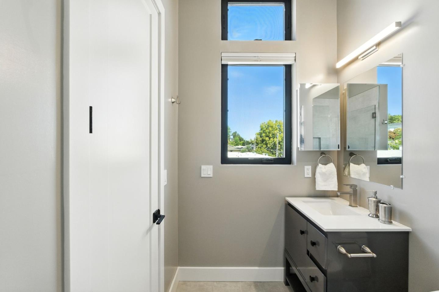 Detail Gallery Image 29 of 37 For 500 Walnut #B,  San Carlos,  CA 94070 - 2 Beds | 2/1 Baths