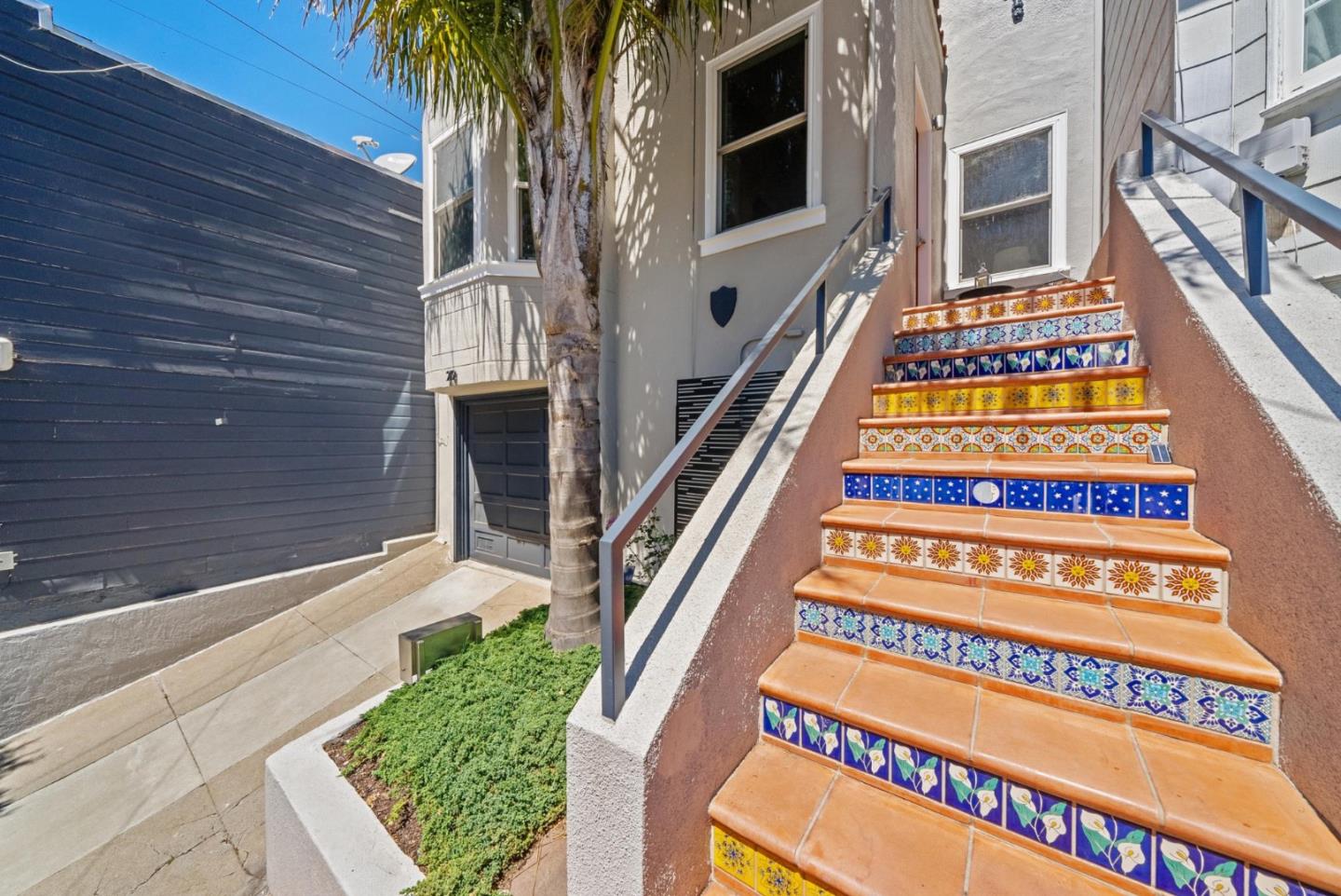Detail Gallery Image 2 of 86 For 219 Crescent Ave, San Francisco,  CA 94110 - 2 Beds | 2 Baths