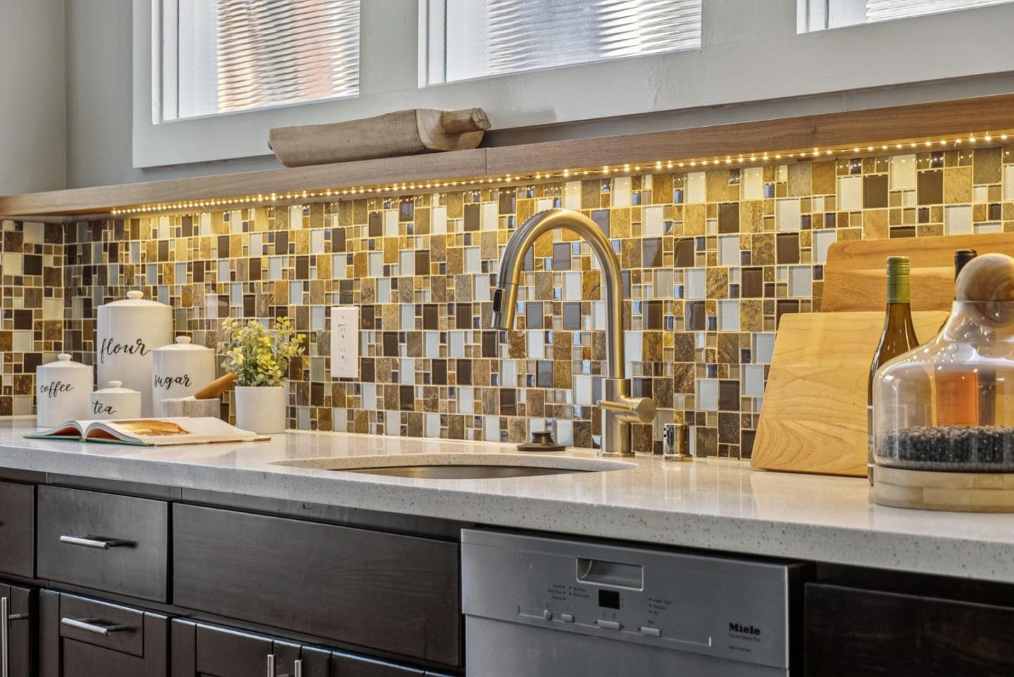 Detail Gallery Image 27 of 86 For 219 Crescent Ave, San Francisco,  CA 94110 - 2 Beds | 2 Baths
